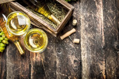 beyaz şarap gözlük.