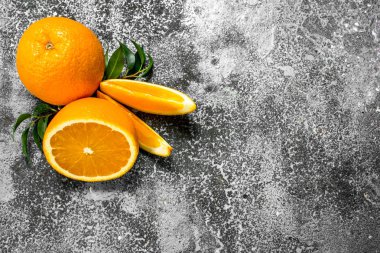 yaprakları taze portakal.