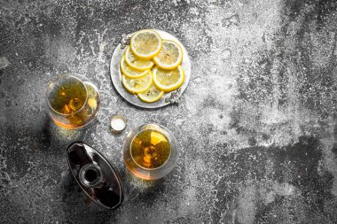 Limon ile Fransız konyak.