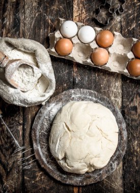 taze hamur malzemelerle.