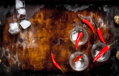 Votka atış chili biber ile.