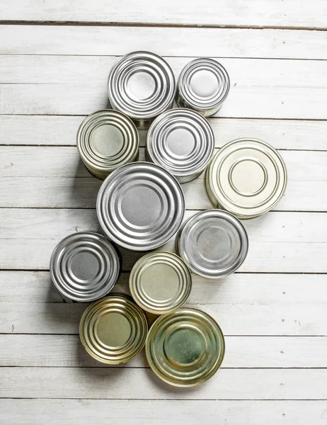 Tin cans with food. — Stock Photo, Image