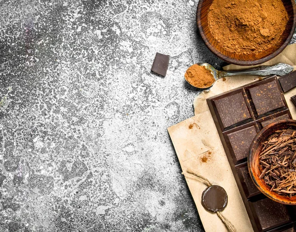 코코아 가루와 초콜릿 바. — 스톡 사진