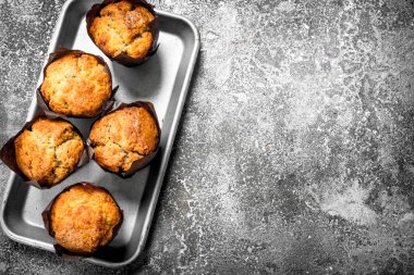 Bal ve fındık yönetim kurulu ile kekler.