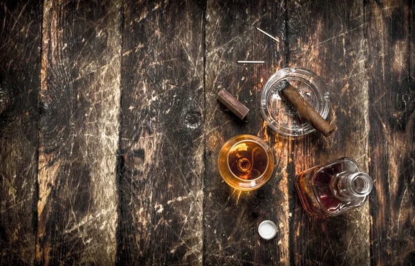 French cognac with a cigar. — Stock Photo, Image