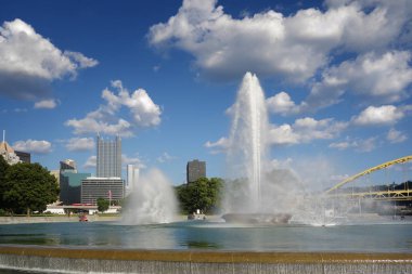 Pittsburgh fountain and skyline clipart