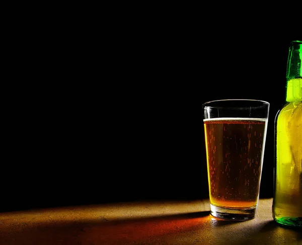 Pint van ambachtelijke bier — Stockfoto
