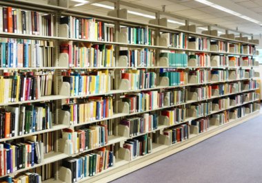 Kütüphane kitap raf