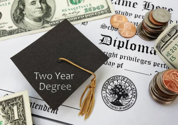 Two Year Degree college graduate — Stock Photo, Image