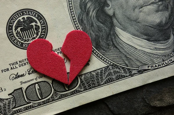 Corazón Rojo Roto Billete Cien Dólares —  Fotos de Stock