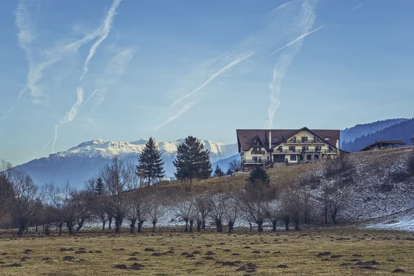 Paesaggio montano invernale panoramico — Foto Stock