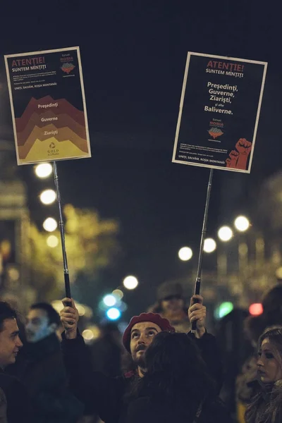 Protesten tegen de goudmijn Rosia Montana, Bucharest, Roemenië — Stockfoto