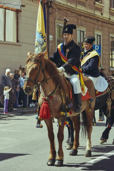 Junii Brasovului Parade, Brasov, Rumänien — Stockfoto