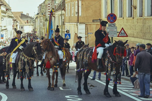Junii Brasovului Parade, Brasov, Romania — Stock Photo, Image