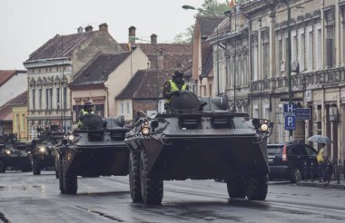 Brasov, Romanya ile Amerikan askeri konvoy pass