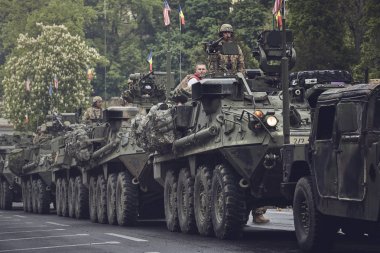 Brasov, Romanya ile Amerikan askeri konvoy pass