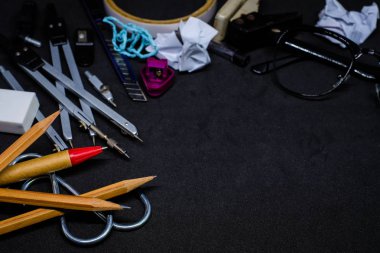 İleti örneği (aksesuarlar veya aracı) okul veya sınıf, alan için içerik - arka plan veya doku için eğitim için.