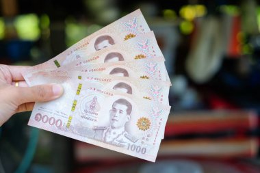 Thai parası 5000 baht (hükümet Coronavirus veya COVID-19 durumundaki insanları destekler) - Tayland konseptini finanse eder.