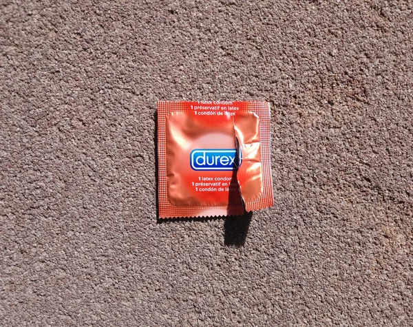 London Inggris Circa May 2016 Paket Kondom Durex Dibuang Setelah — Stok Foto