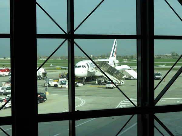 意大利博洛尼亚 2014 法航飞机在机场 — 图库照片