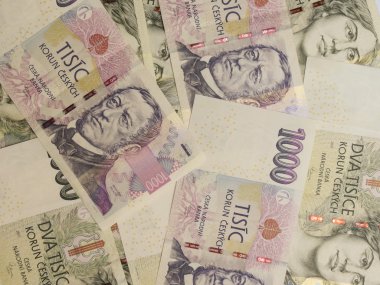 1000 ve 2000 Çek korunası banknotlar