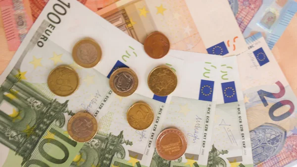 Billets et pièces en euros — Photo