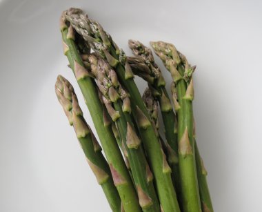 Kuşkonmaz (kuşkonmaz officinalis) sebze vejetaryen yemek hanfdful