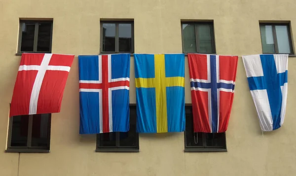 Banderas de Escadinavia flotando — Foto de Stock