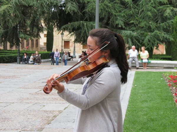 Salamanca Espagne Circa Juin 2015 Violoniste Asiatique Sur Place Cathédrale — Photo