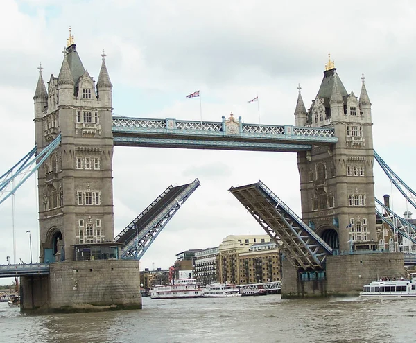 Tower Bridge w Londynie — Zdjęcie stockowe