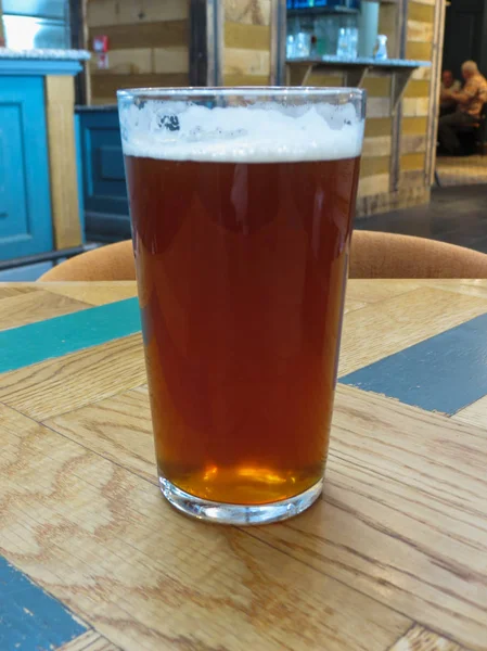 Een Pint Van Britse Ale Biertje Een Pub — Stockfoto