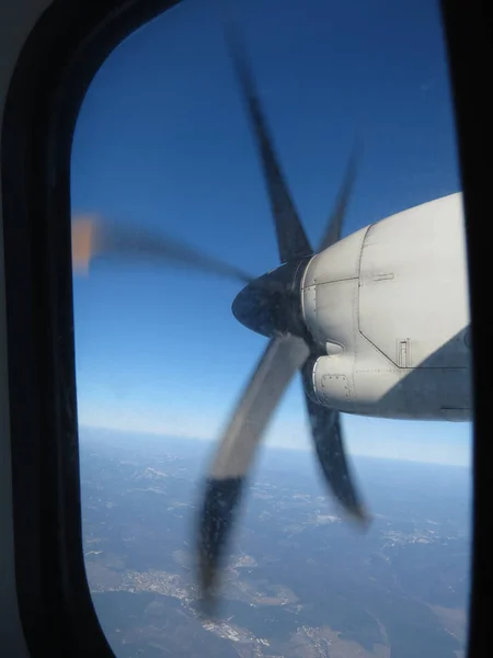 Πλαϊνή Θέα Από Ένα Αεροπλάνο Κατά Διάρκεια Πτήσης — Φωτογραφία Αρχείου