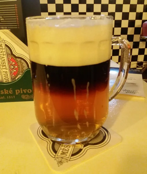 捷克布尔诺 2017年2月 一杯捷克啤酒 — 图库照片