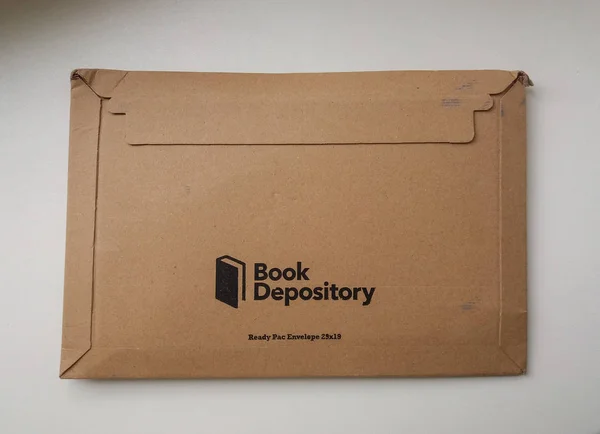 Book Depository logo parcel — Stock Photo, Image