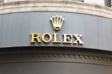 Newcastle Upon Tyne, İngiltere - yaklaşık Ağustos 2015: mağaza önünde Rolex marka deposu
