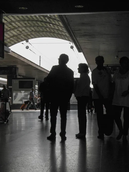 Roma Italia Circa Settembre 2011 Pendolari Alla Stazione Ferroviaria Principale — Foto Stock