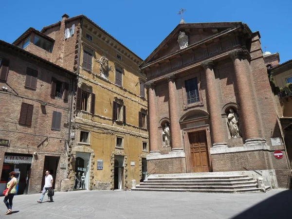 Iglesia de San Cristóbal en Siena — Foto de Stock