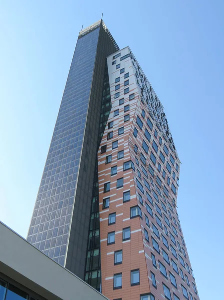 Torre AZ, o edifício mais alto — Fotografia de Stock