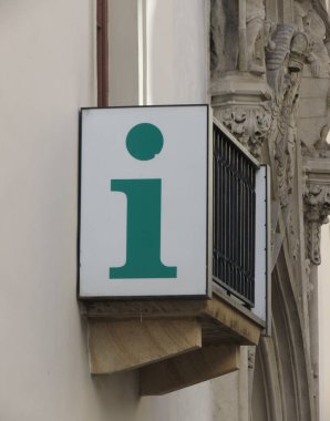 turist bilgi merkezi beyaz ben ile yeşil etiket