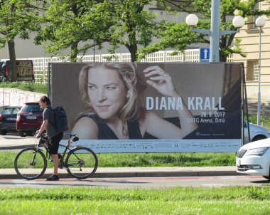 Brno, Çek Cumhuriyeti - Mayıs 2017 yaklaşık: Diana Krall konser reklam Brno
