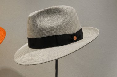 Leipzig, Almanya - Mart 2016 yaklaşık: ayrıntı bayanlar için şık Panama şapka