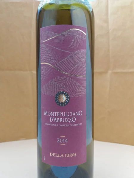 Montepulciano Italy Circa May 2017 Botol Anggur Merah Montepulciano Abruzzo — Stok Foto