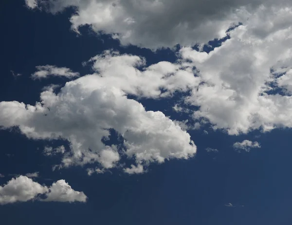 Блакитне Небо Хмарами Корисно Фон — стокове фото