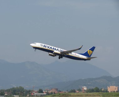 Ryanair Boeing 737-800 kalktıktan