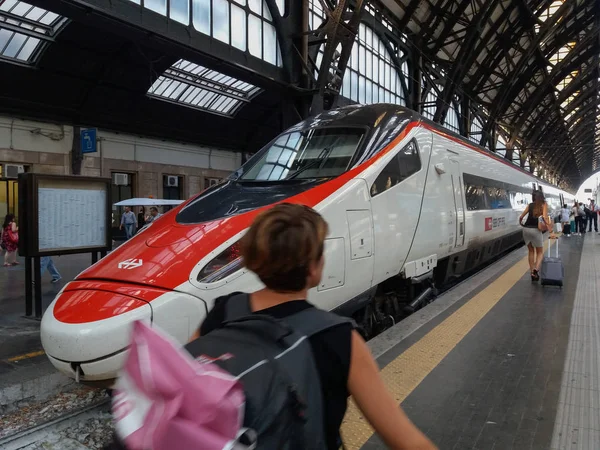 Milan, İtalya - Temmuz 2017 yaklaşık: Sbb Cff Ffs tren İsviçre