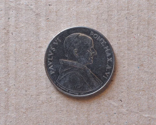 里拉硬币从梵蒂冈发表于 1968 Anno 轴承的教皇保罗六世肖像 — 图库照片