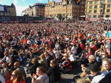 izlerken kadın Şampiyonası 2017 finali kalabalık