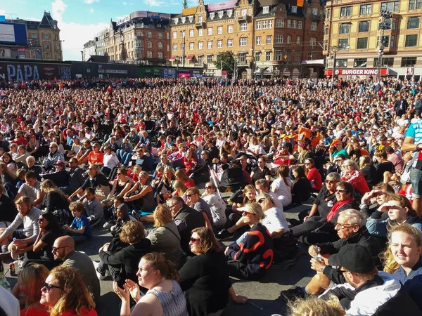 izlerken kadın Şampiyonası 2017 finali kalabalık