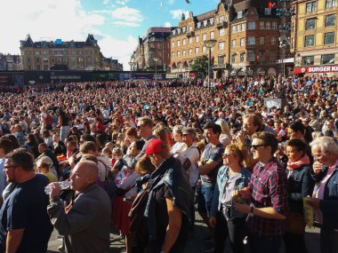 izlerken kadın Şampiyonası 2017 finali kalabalık
