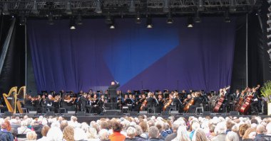 Copenhagen, Danimarka - yaklaşık Ağustos 2017: tanımlanamayan Senfoni Orkestrası canlı açık havada oyun